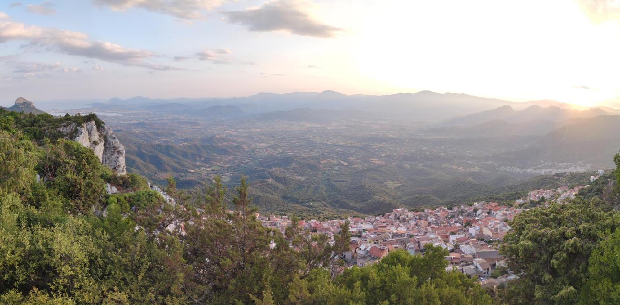 Dommu De Nannai Moro: Appartamento Con Terrazza Baunei Exterior photo